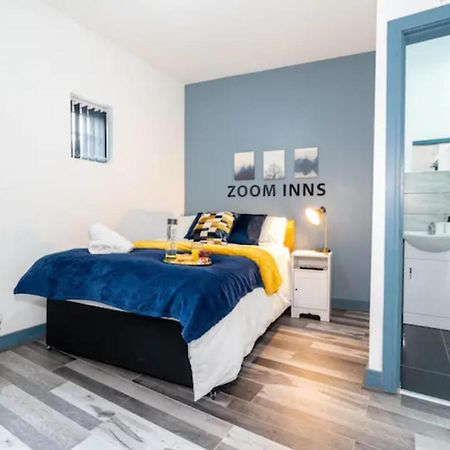 Apartmán Comfy, Modern Studio With Netflix Birmingham Exteriér fotografie