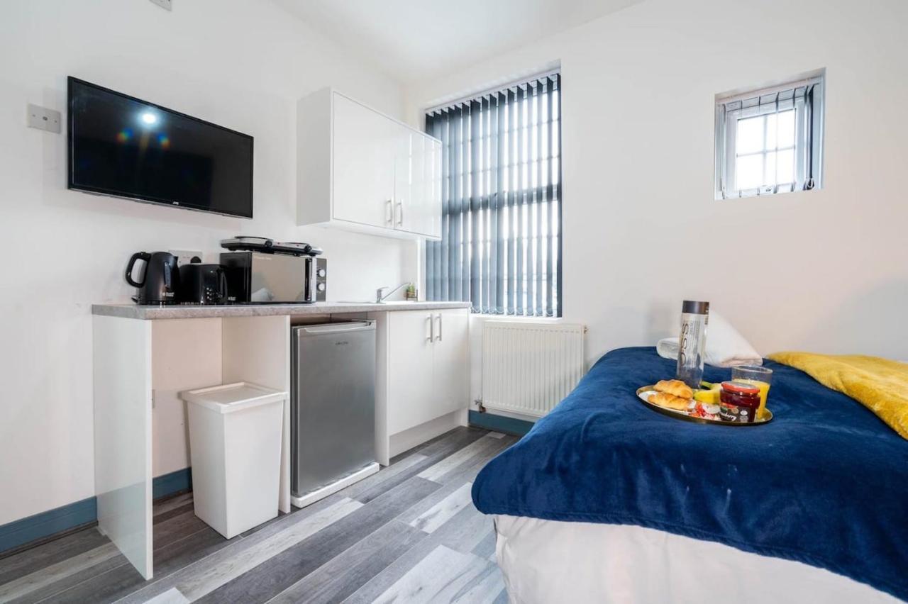 Apartmán Comfy, Modern Studio With Netflix Birmingham Exteriér fotografie